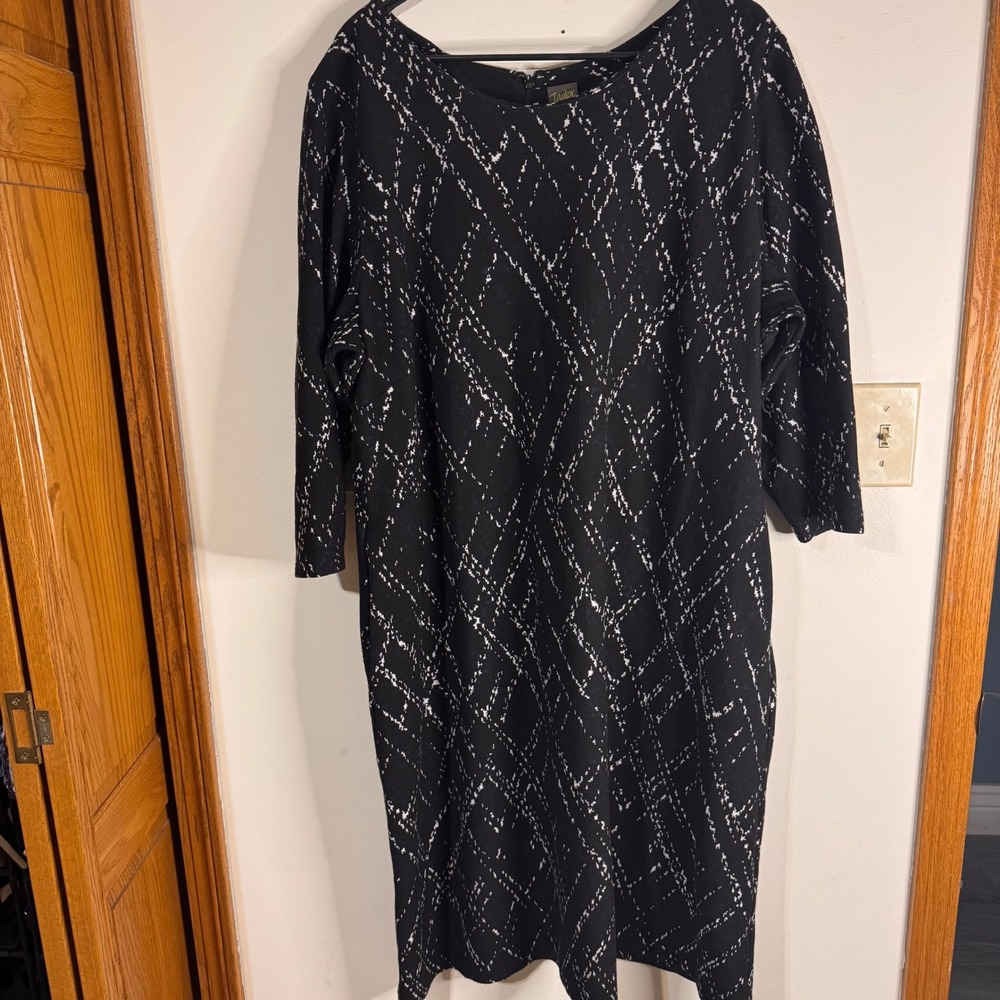 Taylor Woman 22w Blk Wht Abstract Print 3/4 Sleeve Dress Casual Office to Knee‎